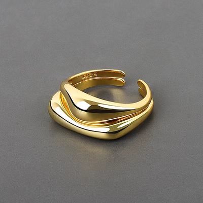 Anelli d' oro di moda, multifunzione, anello d' oro di lusso.