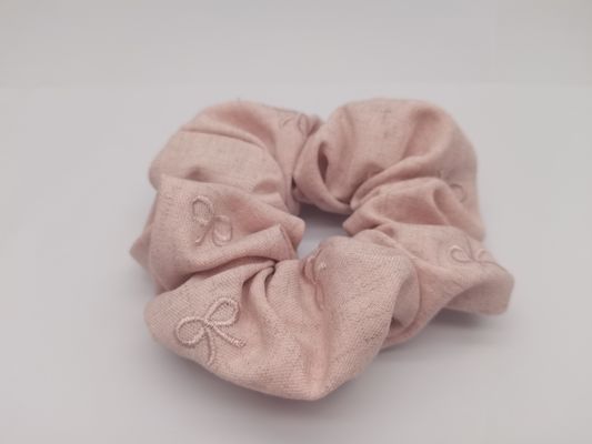 Accessori per capelli in tessuto rosa per ogni occasione