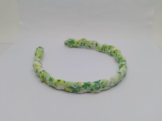 Diversi modelli accessori per capelli in tessuto in diverse forme e colori per esigenze personalizzate