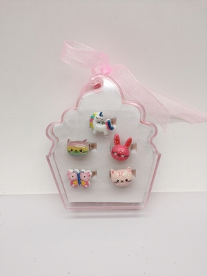 Anelli per bambini con scatole personalizzate e confezioni delicate