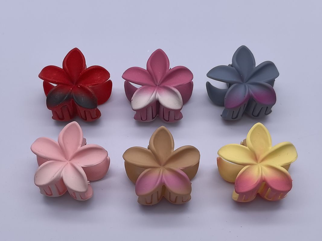 Artigli di capelli di fiori elegante e versatile accessorio di capelli di fiori per ogni occasione