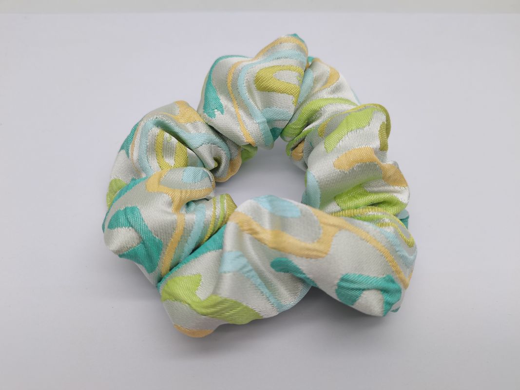 Colori eleganti e diversi Tessuti Scrunchi Colori accattivanti Sguardo alla moda